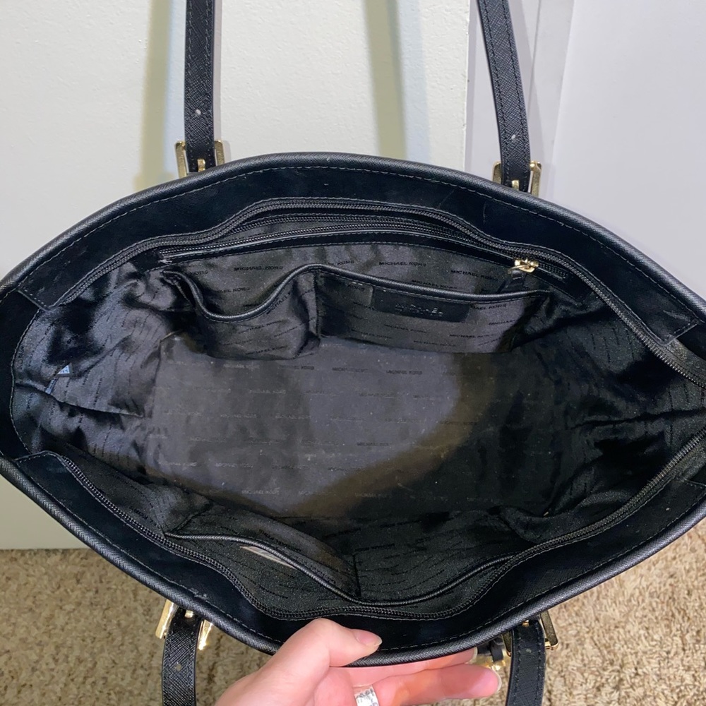 Micheal Kors Black Purse